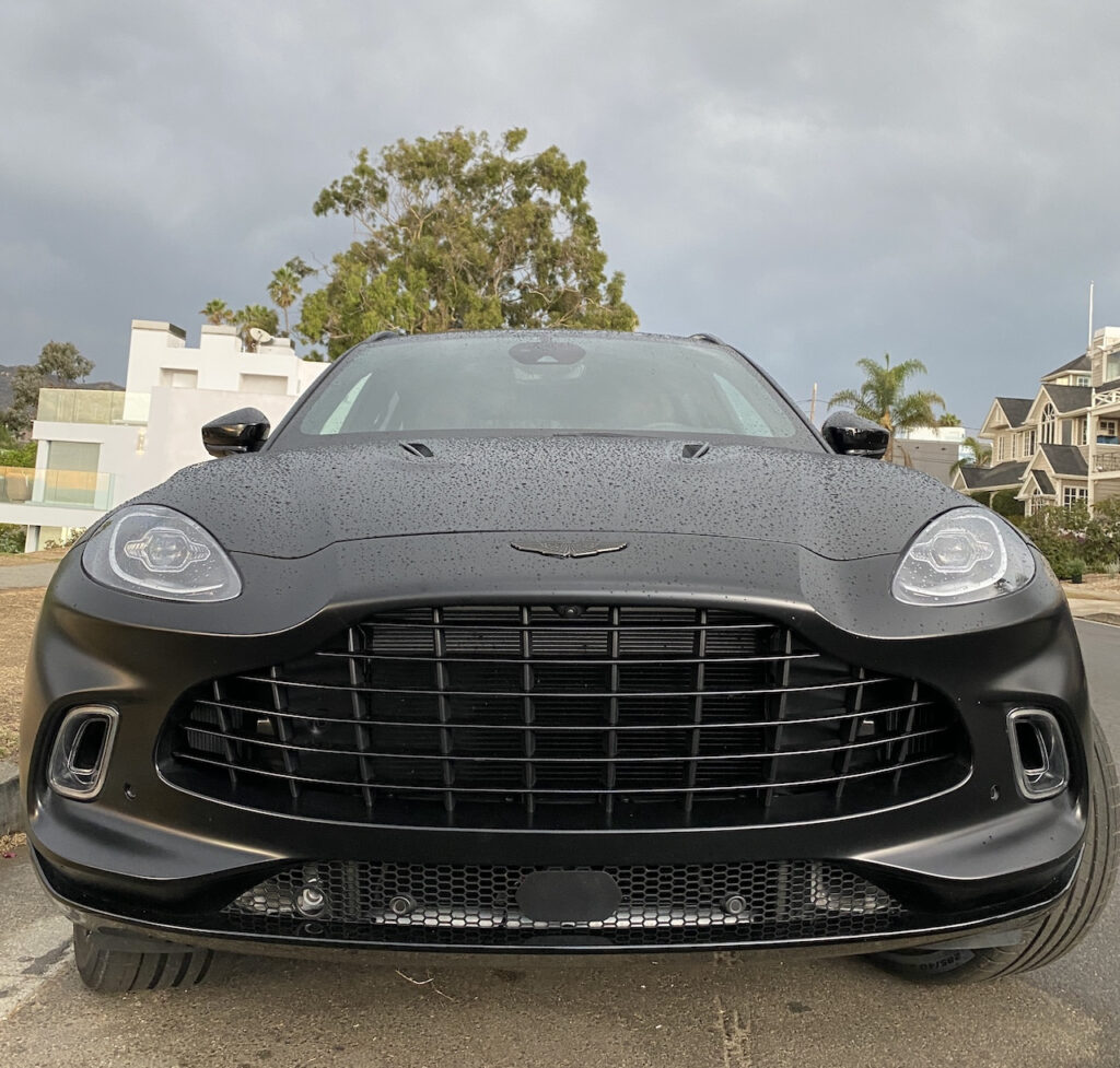 aston martin dbx review