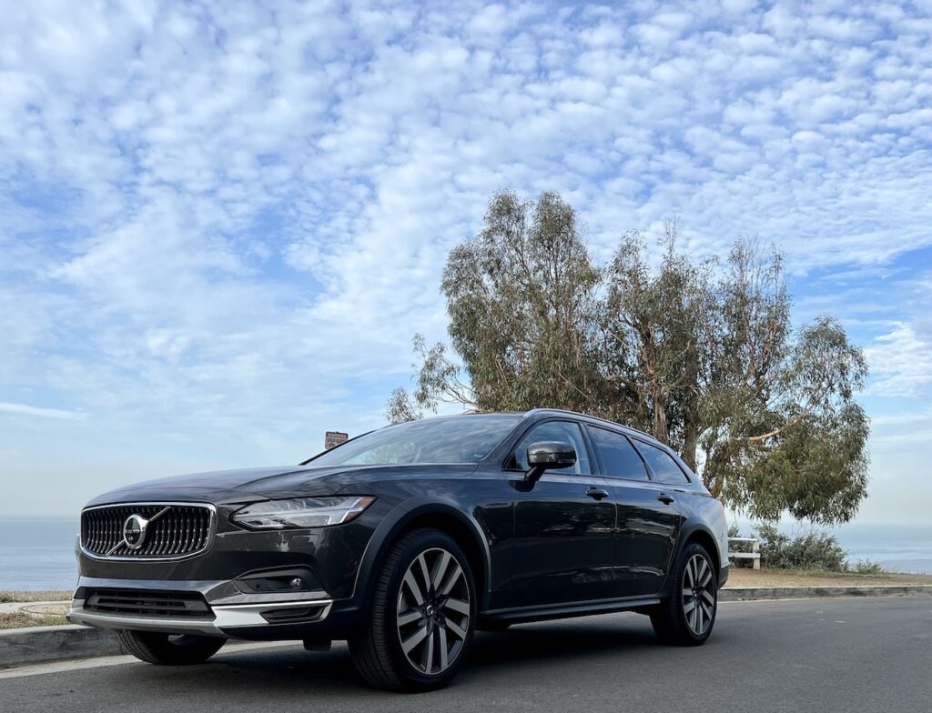 V90 Cross Country Wagon